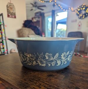 Vintage PYREX COLONIAL MIST Blue & White Daisy Cinderella Mixing Bowl - No Lid